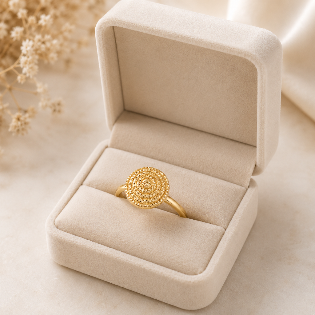 IMPERA Radiant Circle Ring – 10K Gold